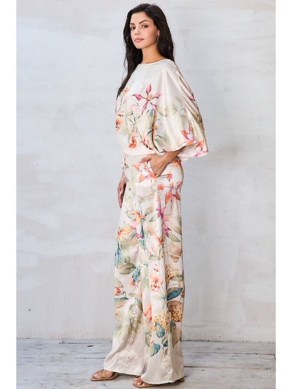 BT6399-SET_Floral Dolman Sleeve Top & Wide Leg Pants Set - Picture 5 of 6
